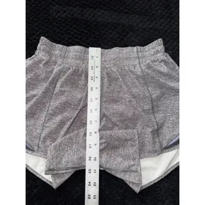 Lululemon Women's Hotty Hot Short II Heather Gray‎ Size 6 thumbnail 7