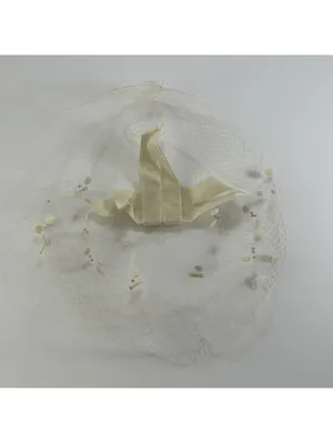 Vintage Ivory Bridal Veil with Velvet Ribbon Detail thumbnail 5