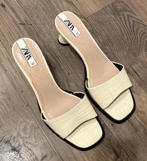 Zara Off White & Black Croc Heels Sandals size 42 thumbnail 1