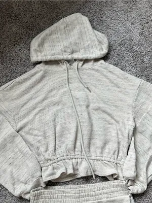 painted threads Cream Cropped Hoodie and Shorts Set thumbnail 4