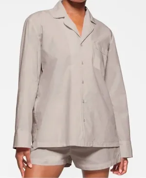 SKIMS COTTON POPLIN BUTTON-UP PAJAMA SHIRT Size Small thumbnail 1