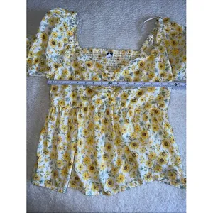 Old Navy Floral Peplum Blouse M Yellow Ditsy Cottagecore Puff Sleeve thumbnail 5