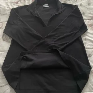 Columbia black fleece 1/4 zip closure logo on the back sweatshirt, size M top thumbnail 9
