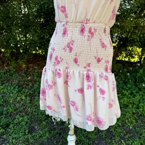 Cider Women’s Floral Halter Shirred Mini Dress‎ Peach Size M Party Cocktail thumbnail 4