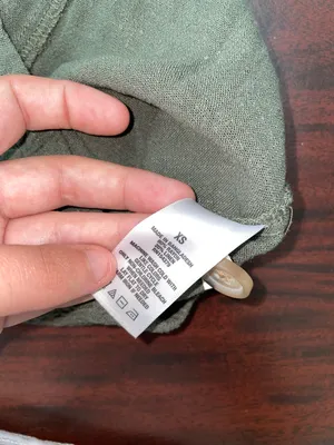 NWT  Button Front Cropped Tank Top thumbnail 4