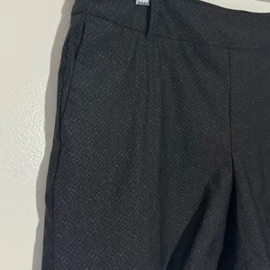 NEW Women's Spanx Sunshine UPF 50+ Shorts In Black & Gray Size‎ Large thumbnail 3
