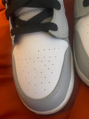 Air Jordan 1 Mid Smoke Gray thumbnail 5