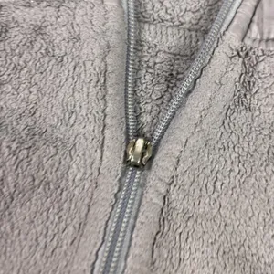 The‎ North Face Jacket Womens Small Gray Hooded Full Zip Fleece Embroidered Logo thumbnail 3