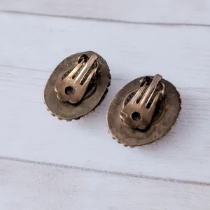 Vintage Clip On Earrings Patterned Oval thumbnail 6