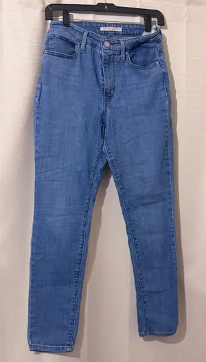 Levi's Women’s 721 High Rise Skinny Blue Jeans in size 29 thumbnail 1