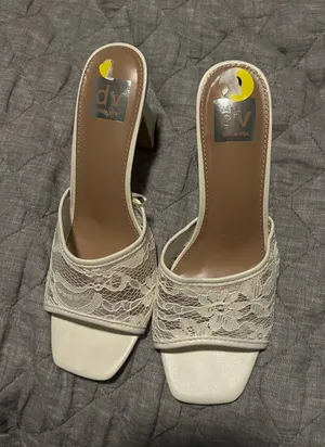 Dolce Vita White Heels thumbnail 1