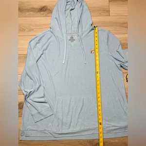 Buc-ee's Women's, Buc Baja Solid, baby blue lightweight hoodie Sz 2XL thumbnail 7