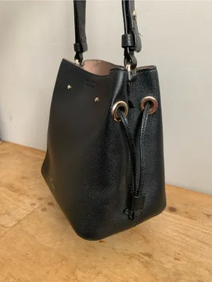 Kate Spade New York Marti Small Leather Bucket Bag Shoulder Bag in Black thumbnail 3
