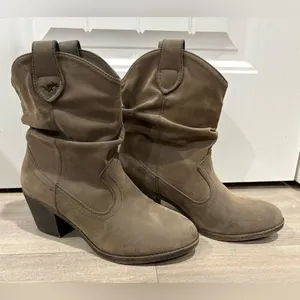 Rocket Dog Women’s Brown Combat Boots Size 8 thumbnail 2