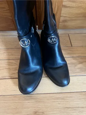 Michael Kors - Black Leather Boots thumbnail 2