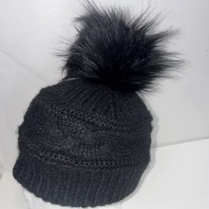 Aerie Black Knit Toboggan Ski Winter Weather One Size Hat Cap Pompom‎ Beanie thumbnail 3