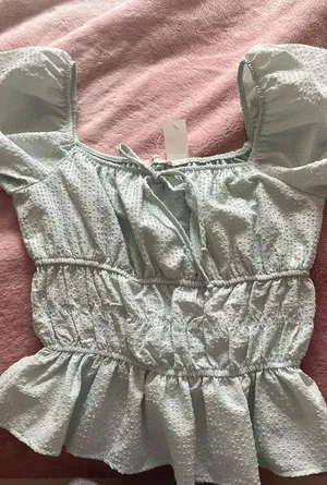 Francesca's Green Top thumbnail 1