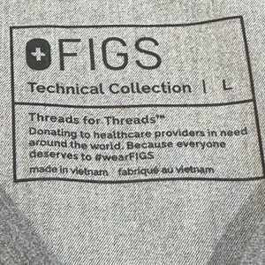 FIGS Catarina One-Pocket Scrub Top Graphite Size Large Medical Healthcare Nurse‎ thumbnail 4