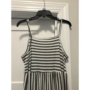 SheIn Charcoal Gray & White Sun Dress Spaghetti Straps Tiered Ruffles Maxi Size 8 / 10 thumbnail 2