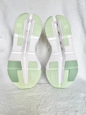 NEW ON Cloudnova, Women’s Size 6 White/White/green thumbnail 15