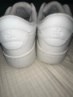 ALO Yoga White Recovery Mode Sneakers size 8.5 thumbnail 5