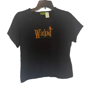 Vintage 90s Halloween Town Nostalgic Large Wicked Witch Graphic Black T‎ Shirt thumbnail 1