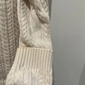 Lauren Ralph Lauren Sweater Cable Knit Quiet Luxury Preppy Cream measures size L thumbnail 7