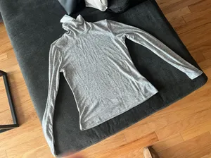 H&M Gray Turtleneck thumbnail 1