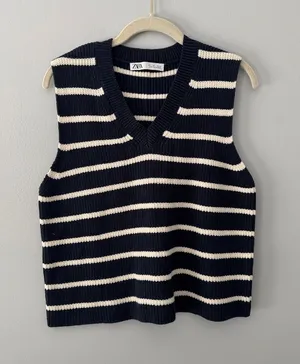 Zara Navy and Cream Striped Knit Vest Size Large Summer Travel Business Casual thumbnail 1