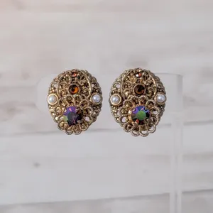 Vintage Clip On Earrings Stunning & Elegant Brassy Tone/Dark Gold Tone thumbnail 7