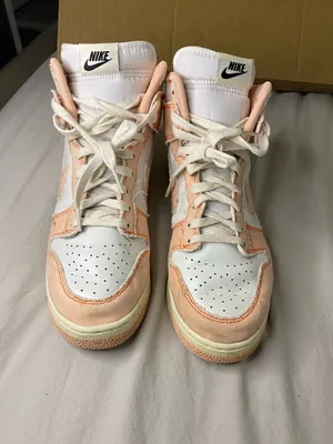 Women size 10 Nike Dunk Hi sneakers shoes thumbnail 2