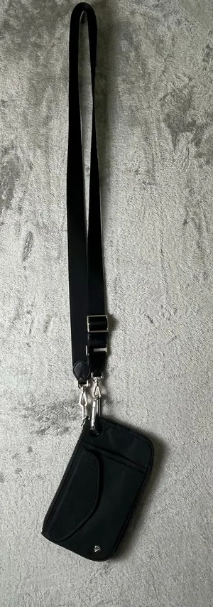 Athleta Black Crossbody Wallet Phone Bag Travel RFID‎ Organizer Adjustable Strap thumbnail 1