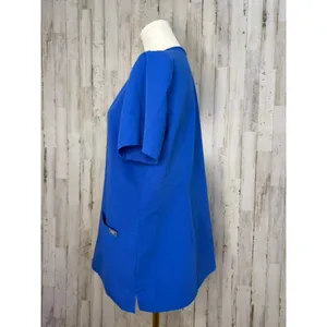 Figs Women's Casma 3 Pocket V-Neck Scrub Top‎ Medium Blue Short Sleeve Workwear thumbnail 3