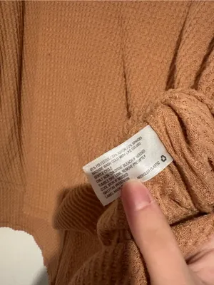 Wild Fable V-Neck Waffle Knit Thermal Long-Sleeve Top Tan size medium thumbnail 4