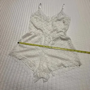 Frederick’s Of Hollywood White Floral Lace Romper Lingerie Sz L Large thumbnail 5