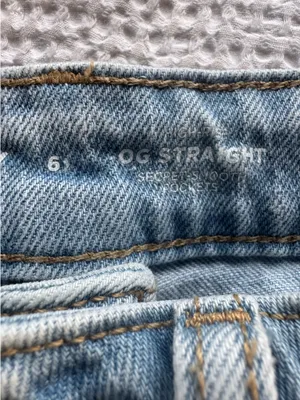 Old Navy Jean Shorts thumbnail 3