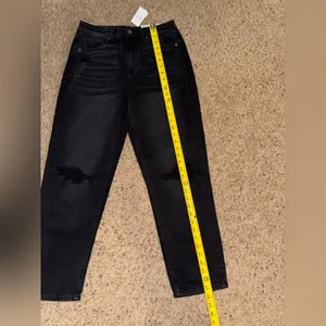 NWT American Eagle Outfitters Mom Straight Black Jeans size 6 thumbnail 5