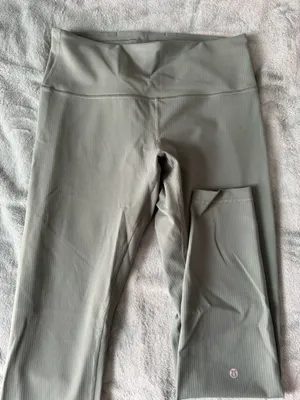 Lululemon Leggings thumbnail 1