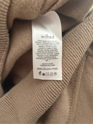 Wilfred Classic V-Neck Polo Sweater in Camel thumbnail 5