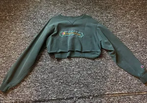 Champion Oversized Crop Sweatshirt thumbnail 1