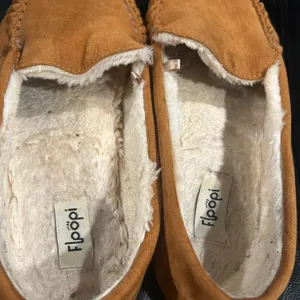 Women's Cozy Tan Suede Slippers Size 11 thumbnail 3