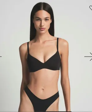 SKIMS Push-Up Plunge Bra thumbnail 1