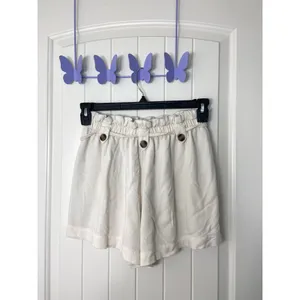 EUC American Eagle women's cream elastic stretch waist‎ belted casual shorts M thumbnail 5