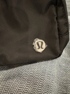 Black Lululemon Everywhere Belt Bag 1L thumbnail 2