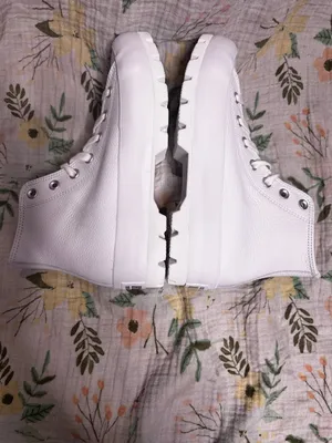 Converse CTAS Lugged Hi White Pebbled Leather High Top Platform Women’s Shoes thumbnail 4