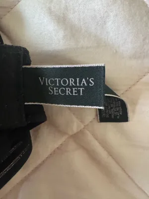 Victoria's Secret Black Lace Very Sexy Push-Up Bra thumbnail 2