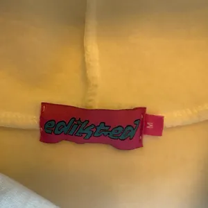 Edikted sweatshirt never worn Super soft  thumbnail 2