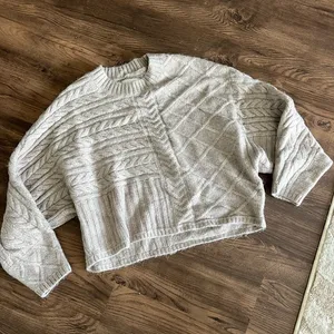 Abercrombie & fitch taupe pullover cable knit sweater thumbnail 1