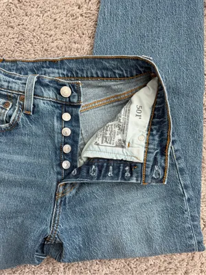 Levi’s 501 Denim High-Rise Cropped Jeans thumbnail 7