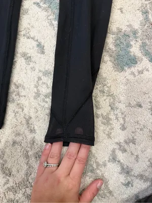 Lululemon Black Mesh Detail Leggings 29” Inseam Size 6 thumbnail 7